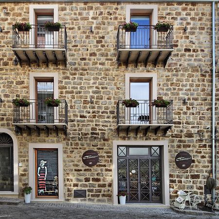 Notti O' Tunn Luxury Rooms In Centro Geraci Siculo Exteriér fotografie