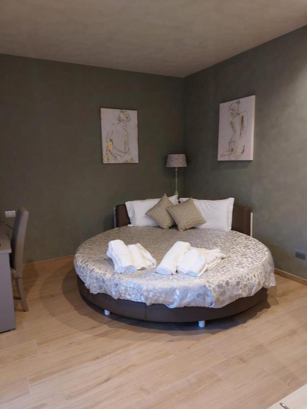 Notti O' Tunn Luxury Rooms In Centro Geraci Siculo Exteriér fotografie
