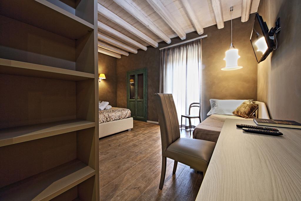 Notti O' Tunn Luxury Rooms In Centro Geraci Siculo Exteriér fotografie