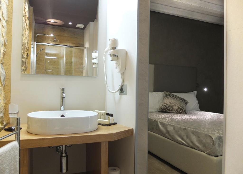 Notti O' Tunn Luxury Rooms In Centro Geraci Siculo Exteriér fotografie